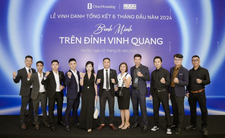 Sự kiện tổng kết 6 tháng đầu năm: Bình minh trên đỉnh vinh quang!